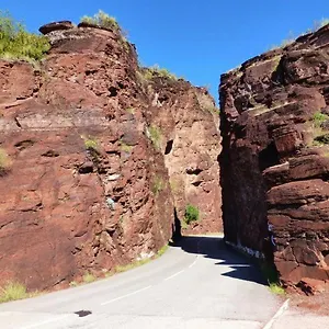 Magnifique Grande Caravane Aux Gorges De Daluis , Guillaumes France